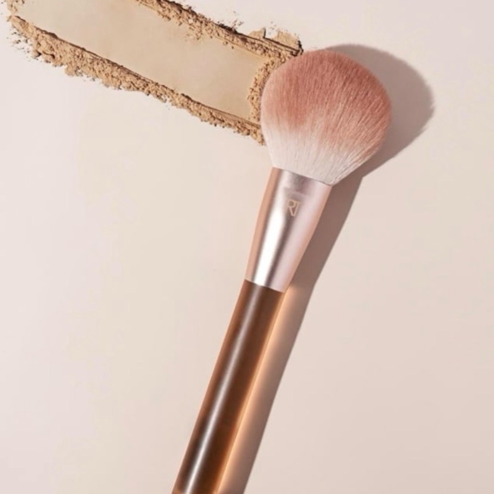 Real Techniques New Nudes Hazy Finish Powder Brush - Rose Gold Makeup Brush